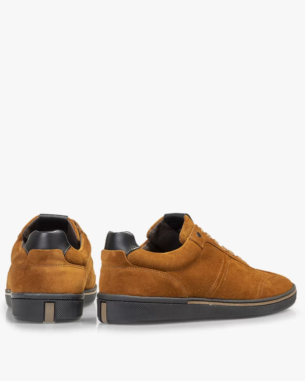 Floris van Bommel Weekend | Sneaker></noscript>Bora 01.10 Cognac